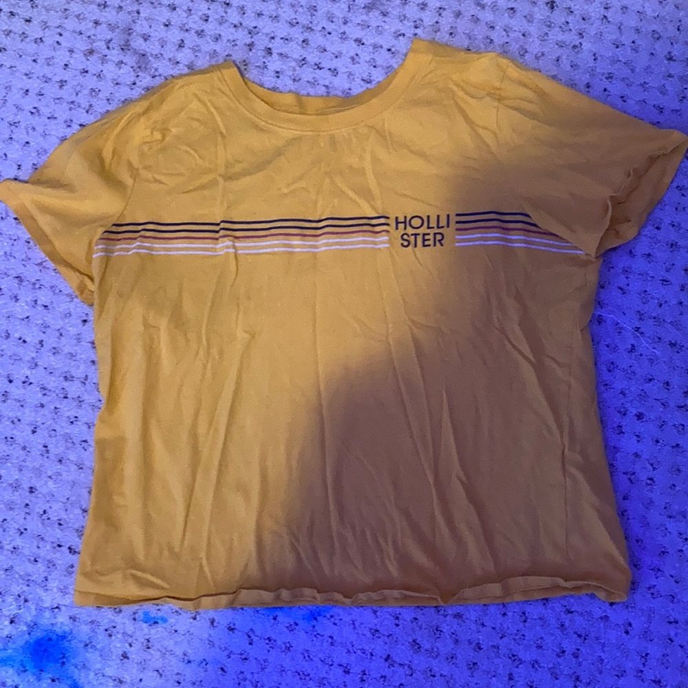 Hollister yellow tee